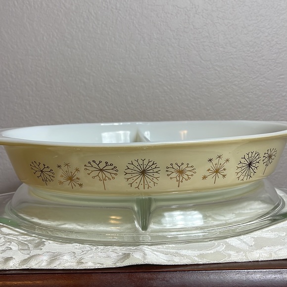 Pyrex Vintage Dandelion Gold & Cream Divided Dish With Lid - Picture 6 of 16